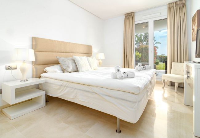 Apartment in Benahavís - Tropical Apartment in Los Arqueros with Mountain Views and Private Garden Apartment in Benahavís - Tropical Apartment in Los Arqueros with Mountain Views and Private Garden