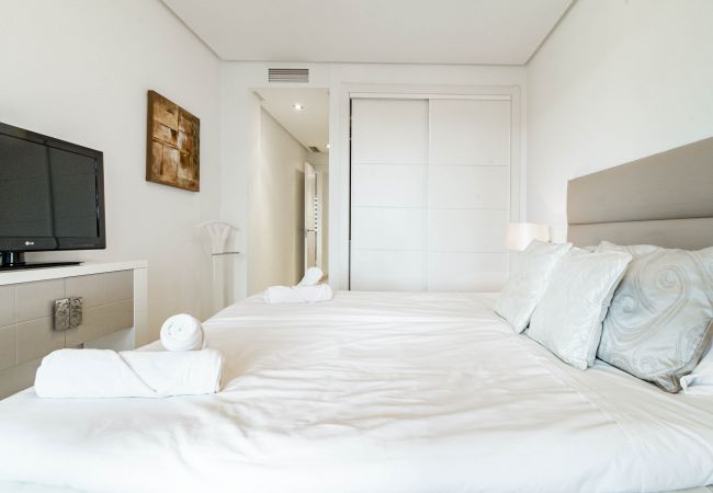 Apartment in Benahavís - Tropical Apartment in Los Arqueros with Mountain Views and Private Garden Apartment in Benahavís - Tropical Apartment in Los Arqueros with Mountain Views and Private Garden