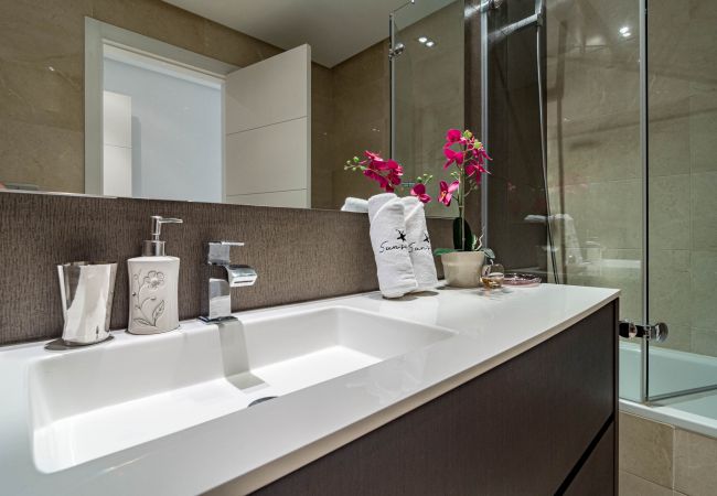 Apartment in Benahavís - Tropical Apartment in Los Arqueros with Mountain Views and Private Garden Apartment in Benahavís - Tropical Apartment in Los Arqueros with Mountain Views and Private Garden