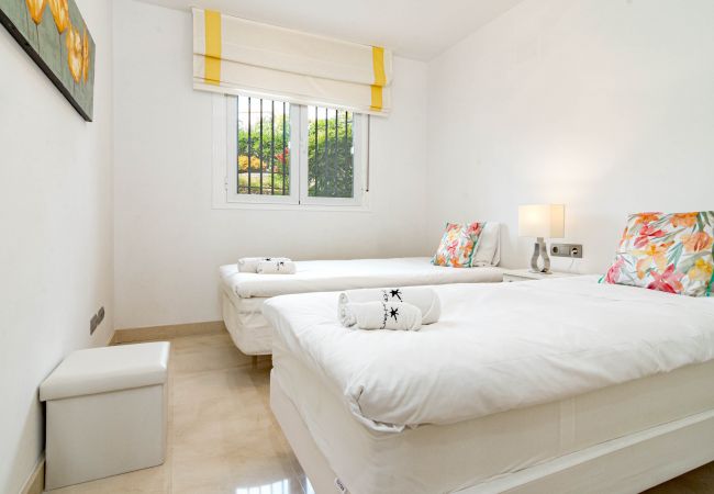 Apartment in Benahavís - Tropical Apartment in Los Arqueros with Mountain Views and Private Garden Apartment in Benahavís - Tropical Apartment in Los Arqueros with Mountain Views and Private Garden