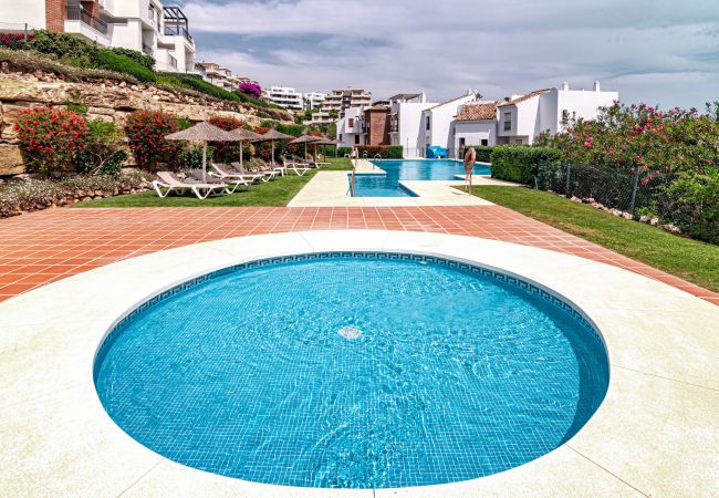 Apartment in Benahavís - Tropical Apartment in Los Arqueros with Mountain Views and Private Garden Apartment in Benahavís - Tropical Apartment in Los Arqueros with Mountain Views and Private Garden