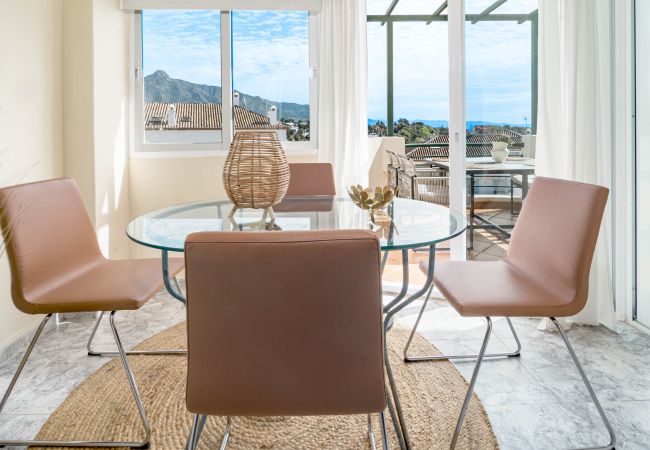 Apartment in Nueva andalucia - Charming 2 bedroom  apartment in Señorío de Aloha close to Centro Plaza, Nueva Andalucia  Apartment in Nueva andalucia - Charming 2 bedroom  apartment in Señorío de Aloha close to Centro Plaza, Nueva Andalucia