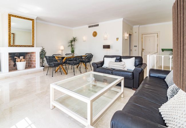 Terraced House in Nueva andalucia - Captivating townhouse with a rooftop terrace  Terraced House in Nueva andalucia - Captivating townhouse with a rooftop terrace