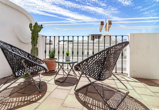 Terraced House in Nueva andalucia - Captivating townhouse with a rooftop terrace  Terraced House in Nueva andalucia - Captivating townhouse with a rooftop terrace