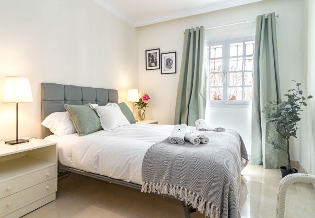 Terraced House in Nueva andalucia - Captivating townhouse with a rooftop terrace  Terraced House in Nueva andalucia - Captivating townhouse with a rooftop terrace