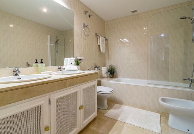 Terraced House in Nueva andalucia - Captivating townhouse with a rooftop terrace  Terraced House in Nueva andalucia - Captivating townhouse with a rooftop terrace