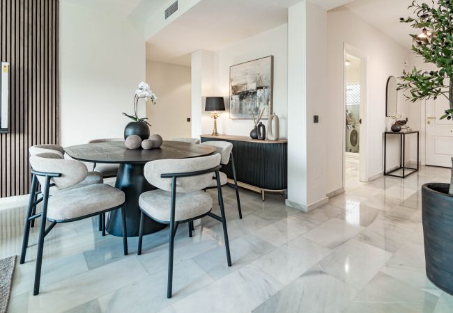 Apartment in Nueva andalucia - Beach front apartment in Puerto Banus Apartment in Nueva andalucia - Beach front apartment in Puerto Banus