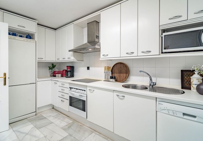 Apartment in Nueva andalucia - Beach front apartment in Puerto Banus Apartment in Nueva andalucia - Beach front apartment in Puerto Banus