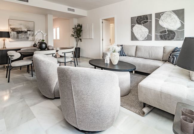 Apartment in Nueva andalucia - Beach front apartment in Puerto Banus Apartment in Nueva andalucia - Beach front apartment in Puerto Banus