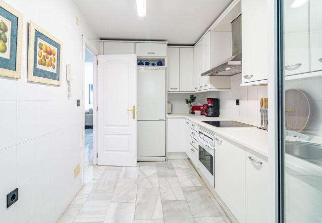 Apartment in Nueva andalucia - Beach front apartment in Puerto Banus Apartment in Nueva andalucia - Beach front apartment in Puerto Banus