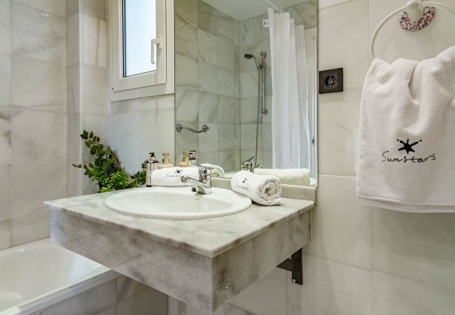 Apartment in Nueva andalucia - Beach front apartment in Puerto Banus Apartment in Nueva andalucia - Beach front apartment in Puerto Banus