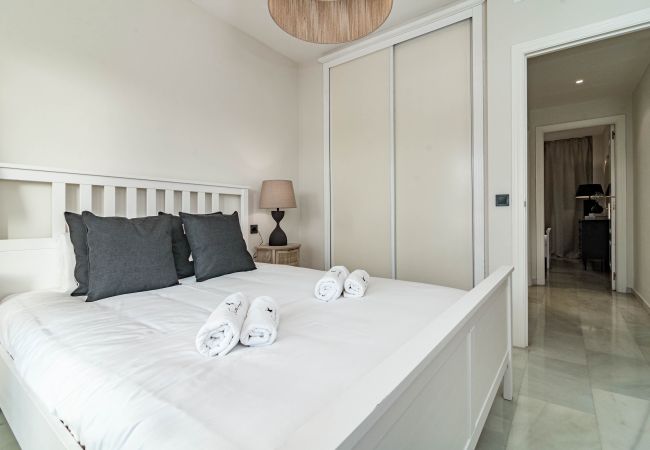 Apartment in Nueva andalucia - Beach front apartment in Puerto Banus Apartment in Nueva andalucia - Beach front apartment in Puerto Banus