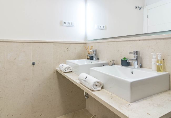 Apartment in Benahavís - Bright apartment with sea views  Apartment in Benahavís - Bright apartment with sea views