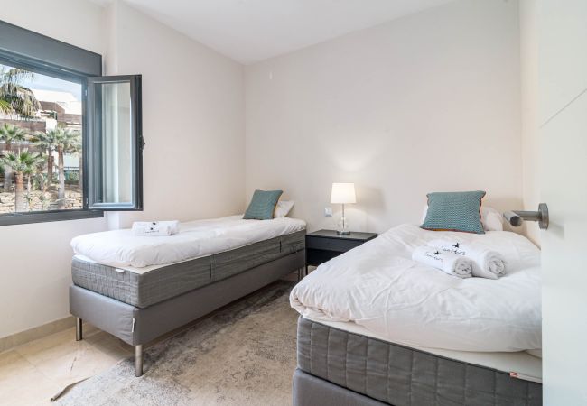 Apartment in Benahavís - Bright apartment with sea views  Apartment in Benahavís - Bright apartment with sea views