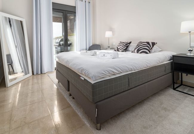 Apartment in Benahavís - Bright apartment with sea views  Apartment in Benahavís - Bright apartment with sea views