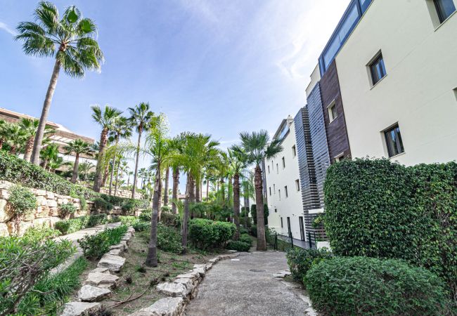 Apartment in Benahavís - Bright apartment with sea views  Apartment in Benahavís - Bright apartment with sea views