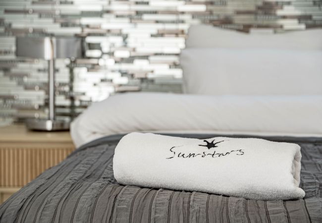 Apartment in Estepona - Stylish Beach Townhouse with Rooftop  Apartment in Estepona - Stylish Beach Townhouse with Rooftop