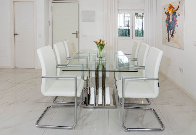 Apartment in Estepona - Stylish Beach Townhouse with Rooftop  Apartment in Estepona - Stylish Beach Townhouse with Rooftop