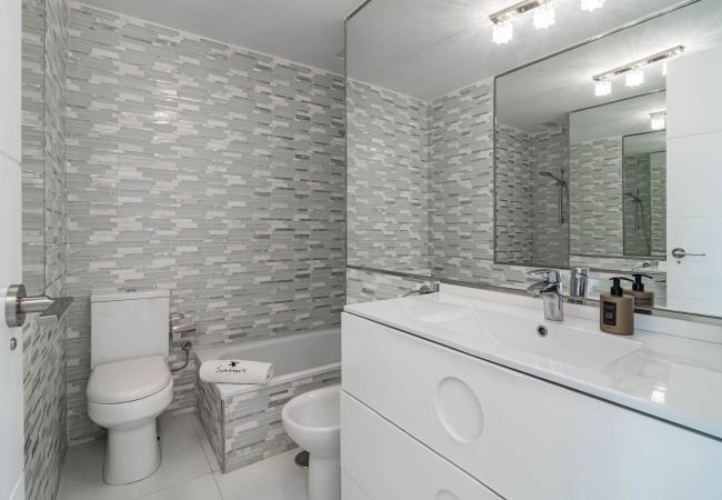 Apartment in Estepona - Stylish Beach Townhouse with Rooftop  Apartment in Estepona - Stylish Beach Townhouse with Rooftop