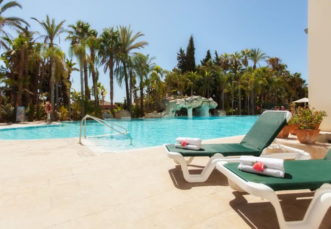 Apartment in Marbella - Stunning Marbella Apartment with Sea Views 