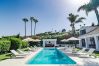 Вилла на Nueva andalucia - Captivating Chic Villa in the heart of Nueva Andalucia and walking distance to Puerto Banus 