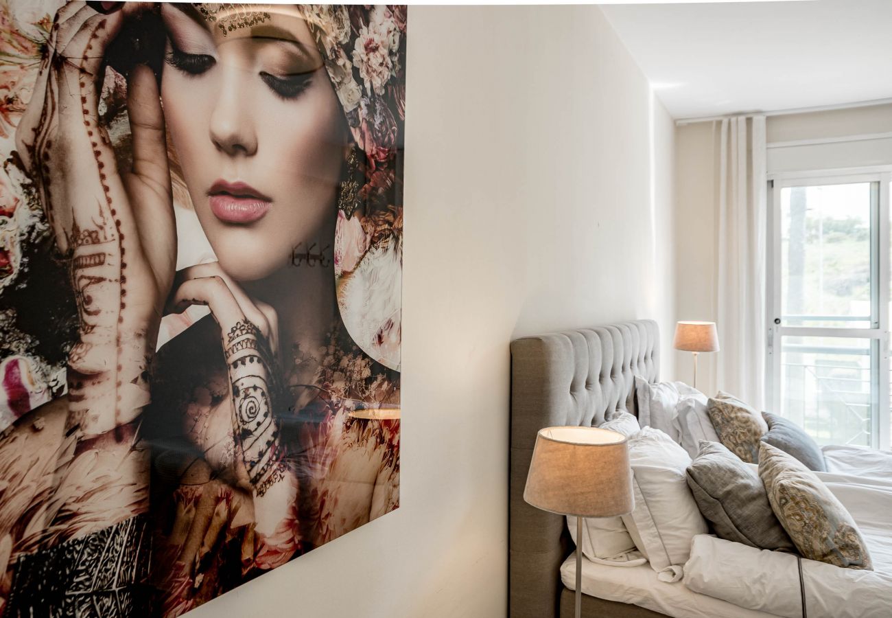 Апартаменты на Марбелья / Marbella - Locrimar Puerto Banus Apartment