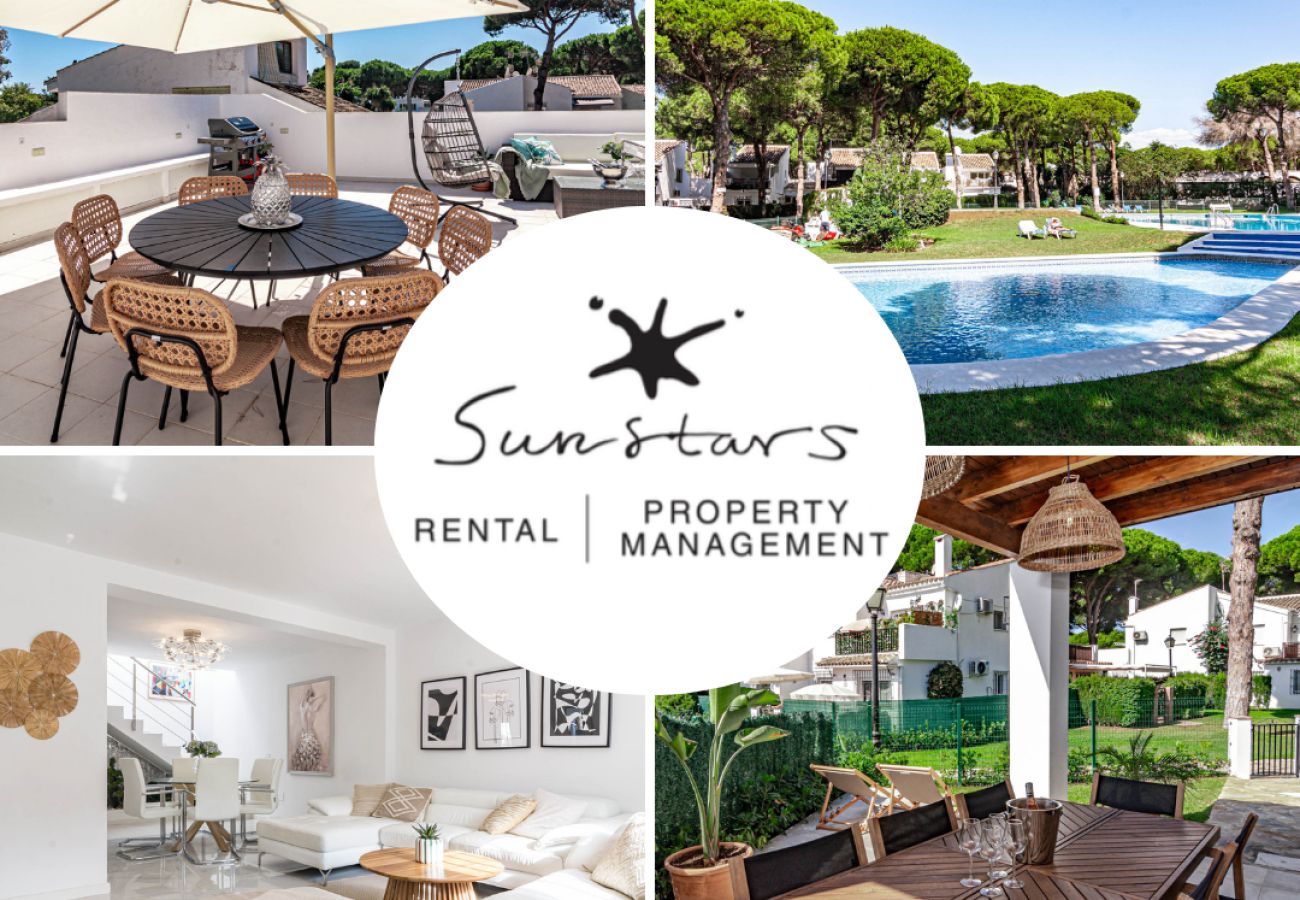 Апартаменты на Estepona - Stylish Beach Townhouse with Rooftop 