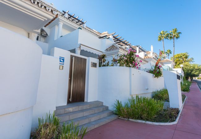 Lägenhet i Nueva andalucia - 3 Bedroom apartment in the heart of Nueva Andalucia Lägenhet i Nueva andalucia - 3 Bedroom apartment in the heart of Nueva Andalucia