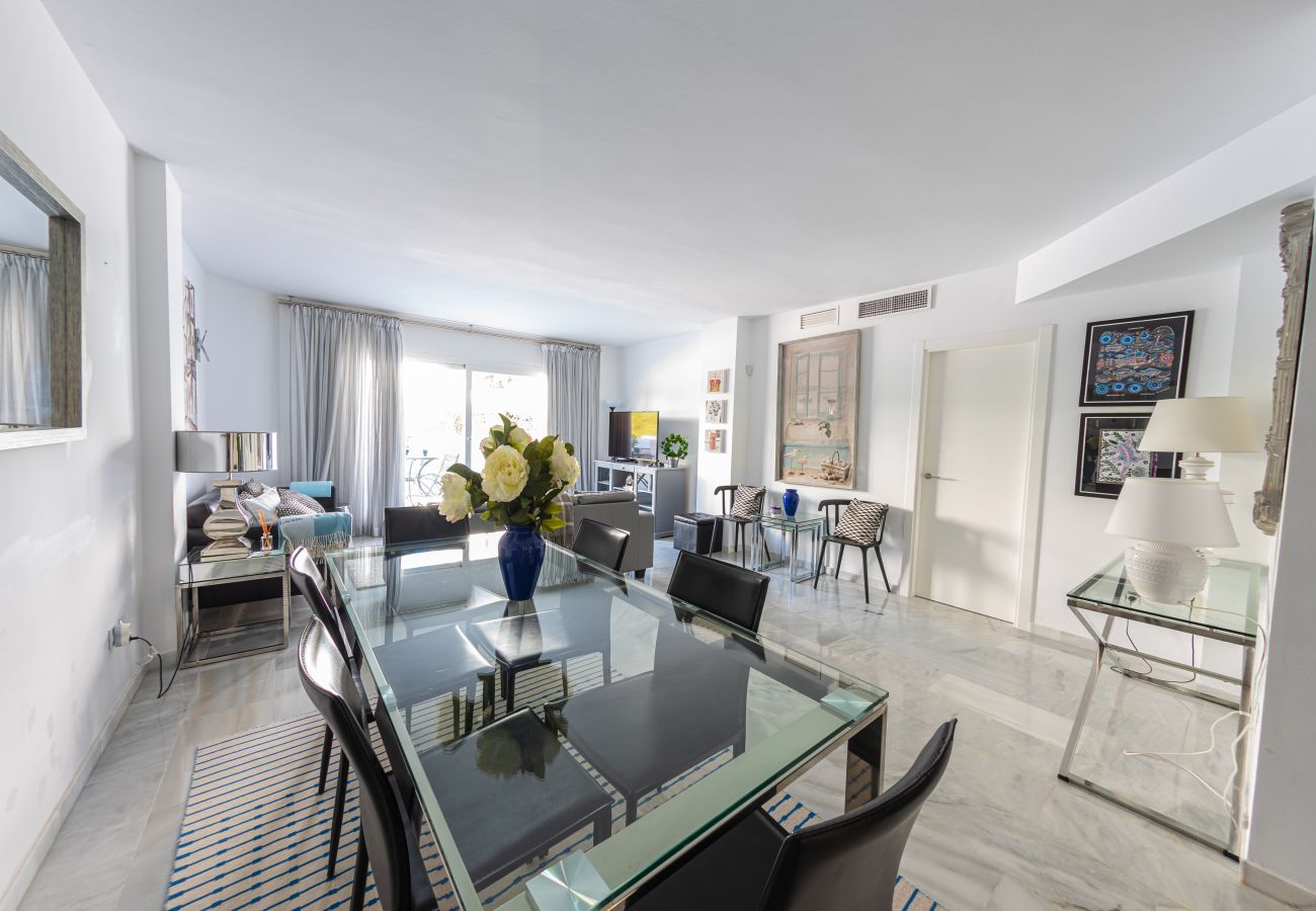 Lägenhet i Nueva andalucia - 3 Bedroom apartment in the heart of Nueva Andalucia Lägenhet i Nueva andalucia - 3 Bedroom apartment in the heart of Nueva Andalucia