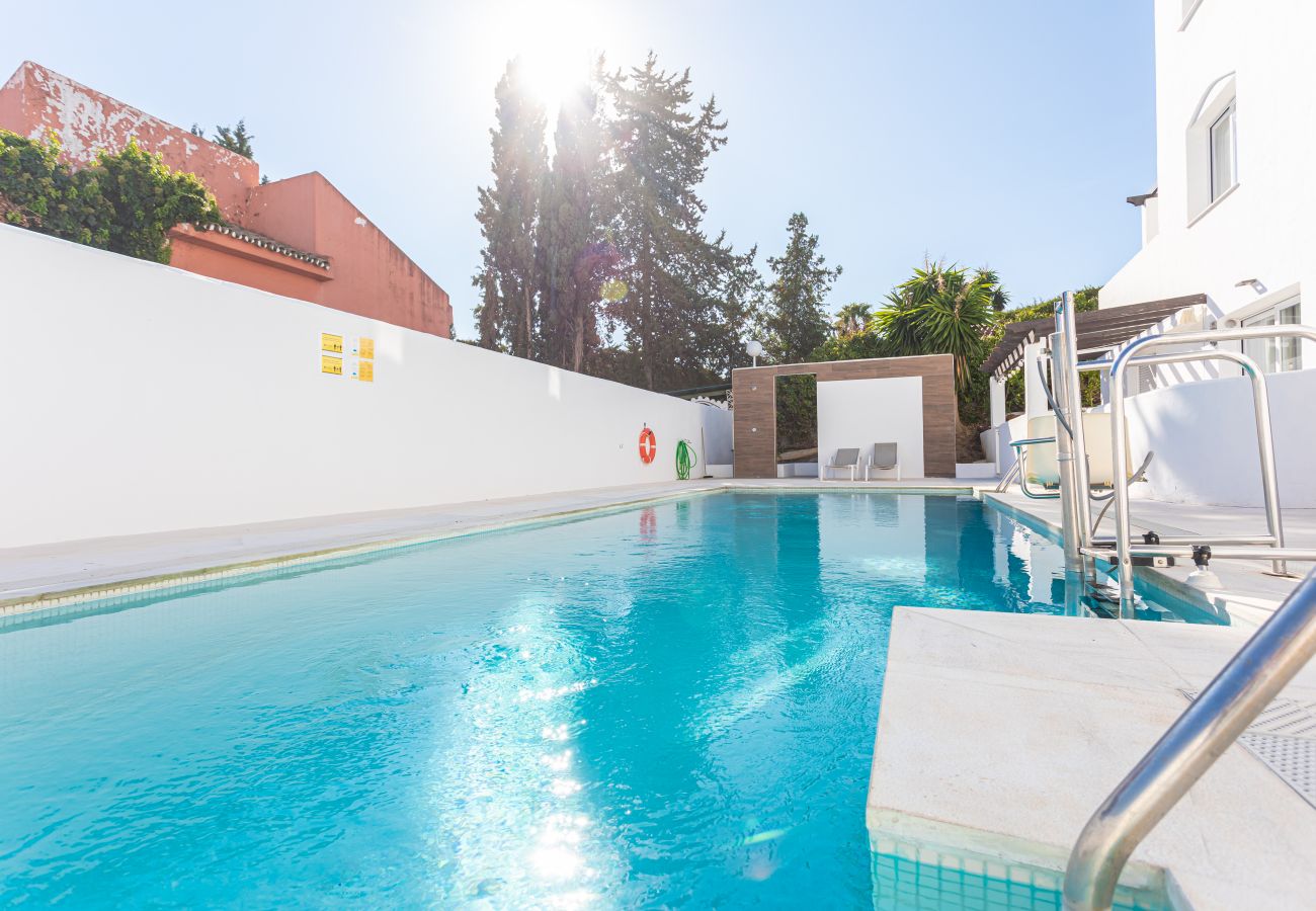 Lägenhet i Nueva andalucia - 3 Bedroom apartment in the heart of Nueva Andalucia Lägenhet i Nueva andalucia - 3 Bedroom apartment in the heart of Nueva Andalucia