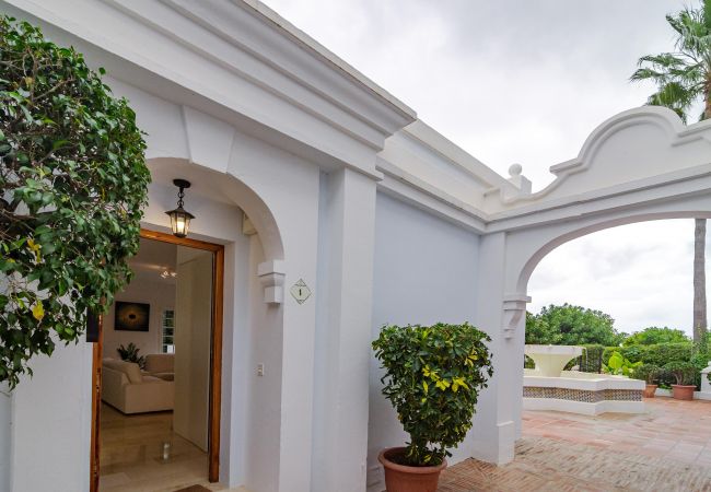 Radhus i Nueva andalucia - Aloha Pueblo 1 Radhus i Nueva andalucia - Aloha Pueblo 1