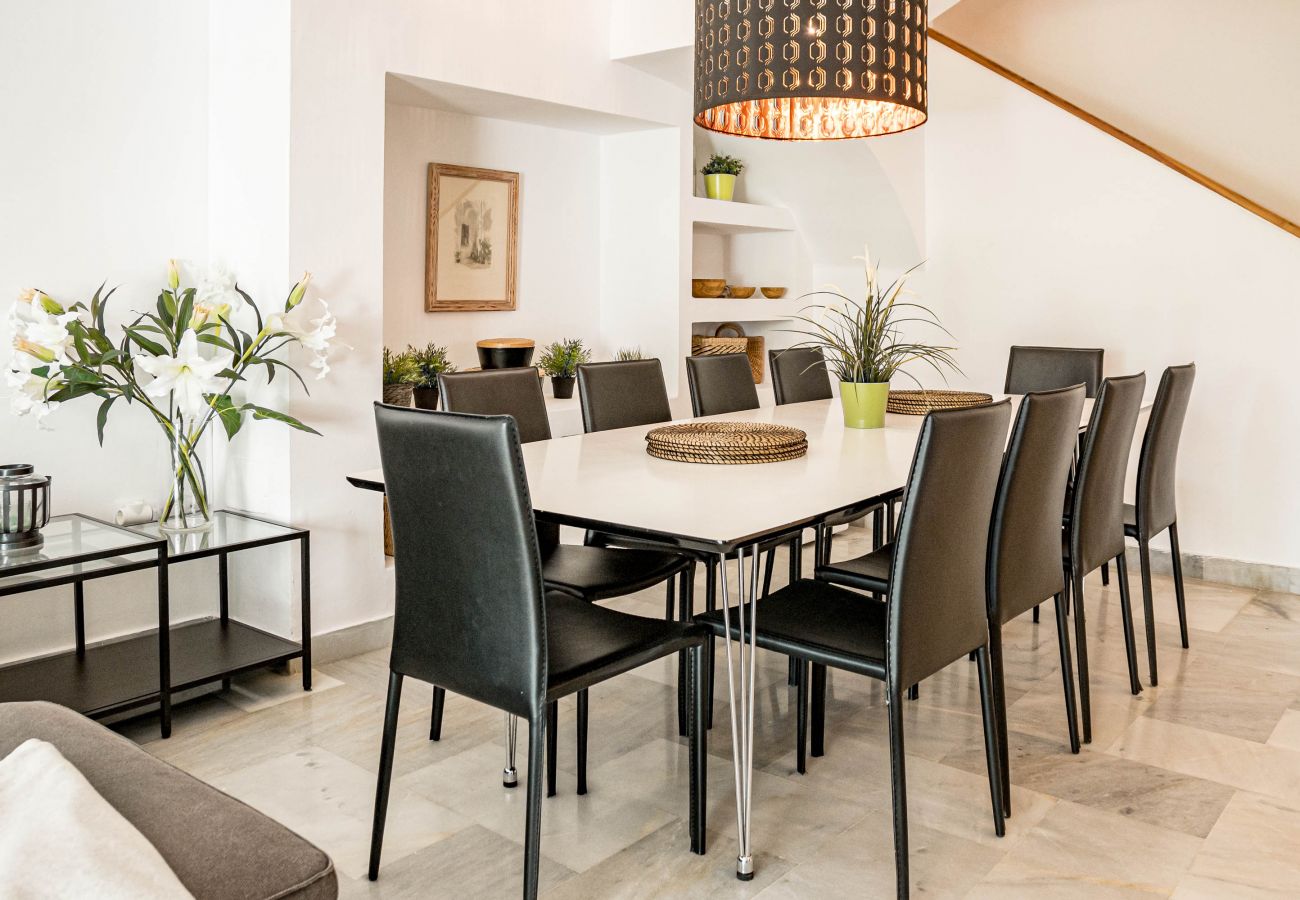 Radhus i Marbella - Superb Townhouse in Camojan Blanco II