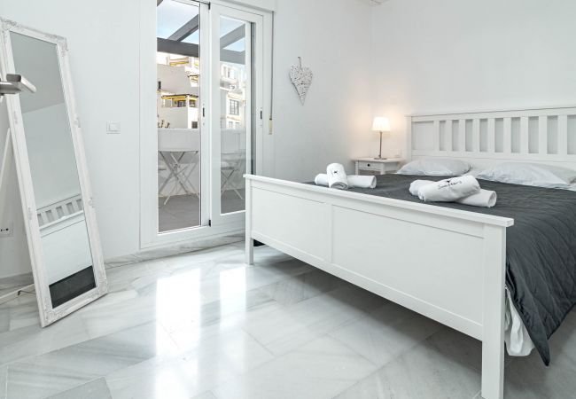 Lägenhet i Marbella - Gorgeous Apartment in Nueva Andalucia Lägenhet i Marbella - Gorgeous Apartment in Nueva Andalucia