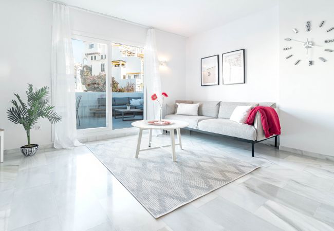 Lägenhet i Marbella - Gorgeous Apartment in Nueva Andalucia Lägenhet i Marbella - Gorgeous Apartment in Nueva Andalucia