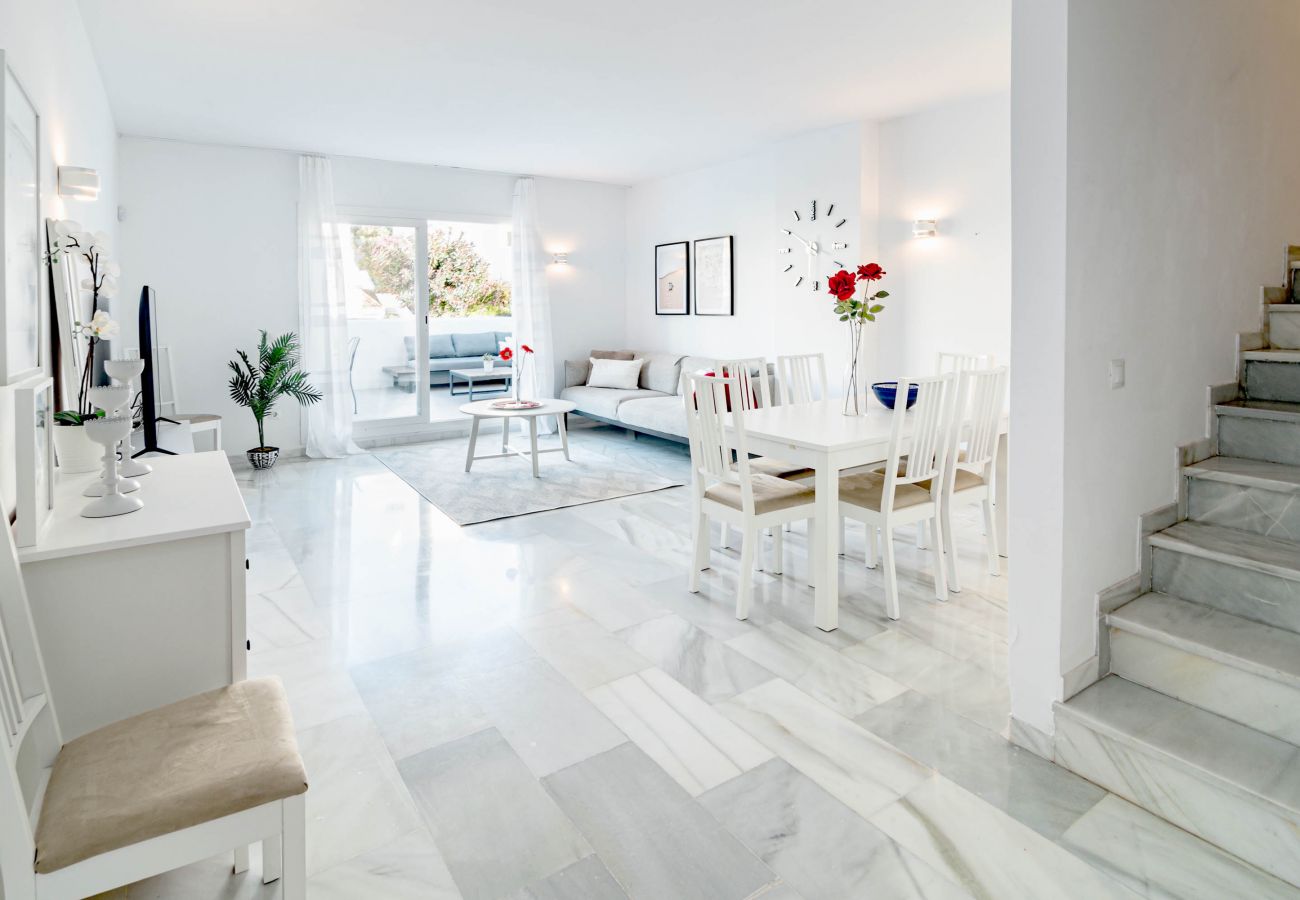 Lägenhet i Marbella - Gorgeous Apartment in Nueva Andalucia Lägenhet i Marbella - Gorgeous Apartment in Nueva Andalucia