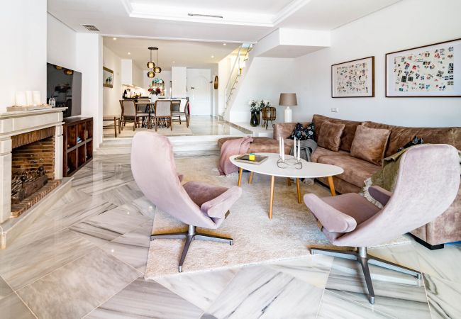 Radhus i Marbella - Amazing Townhouse in Nueva Andalucia Radhus i Marbella - Amazing Townhouse in Nueva Andalucia