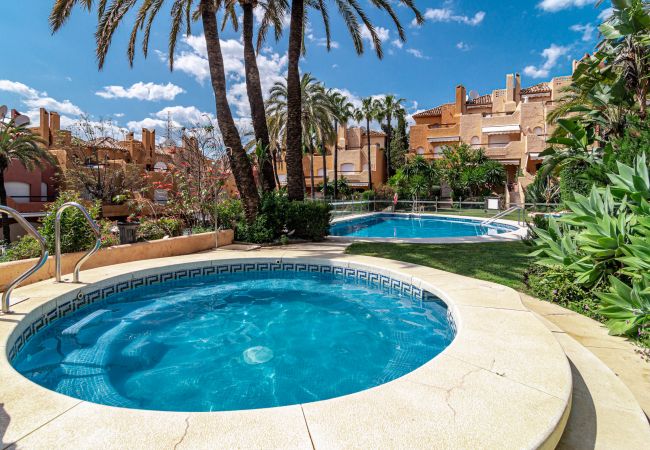 Radhus i Marbella - Amazing Townhouse in Nueva Andalucia Radhus i Marbella - Amazing Townhouse in Nueva Andalucia