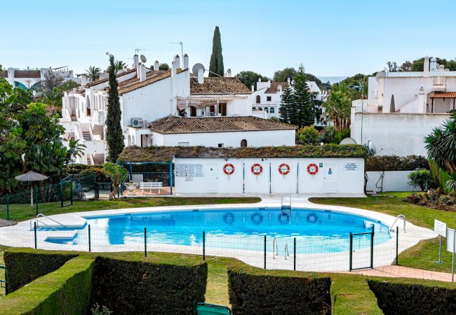 Lägenhet i Estepona - Lovely Apartment in El Paraiso Lägenhet i Estepona - Lovely Apartment in El Paraiso