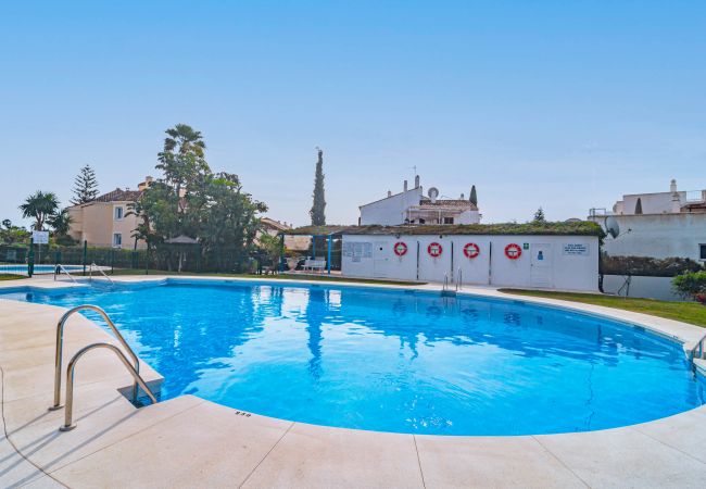 Lägenhet i Estepona - Lovely Apartment in El Paraiso Lägenhet i Estepona - Lovely Apartment in El Paraiso