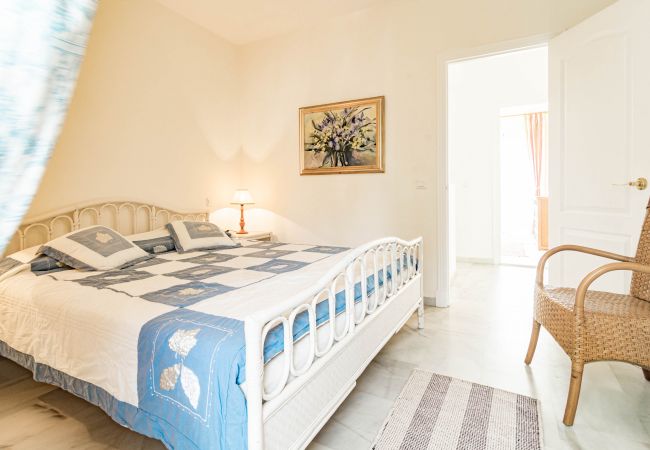 Lägenhet i Estepona - Lovely Apartment in El Paraiso Lägenhet i Estepona - Lovely Apartment in El Paraiso