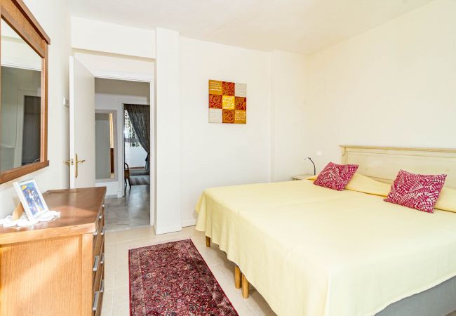 Lägenhet i Estepona - Lovely Apartment in El Paraiso Lägenhet i Estepona - Lovely Apartment in El Paraiso