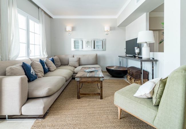 Radhus i Nueva andalucia - Lovely Townhouse in Aloha Pueblo Radhus i Nueva andalucia - Lovely Townhouse in Aloha Pueblo