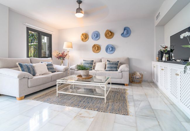 Radhus i San Pedro de Alcántara - Beautiful Townhouse, walking distance to the beach Radhus i San Pedro de Alcántara - Beautiful Townhouse, walking distance to the beach