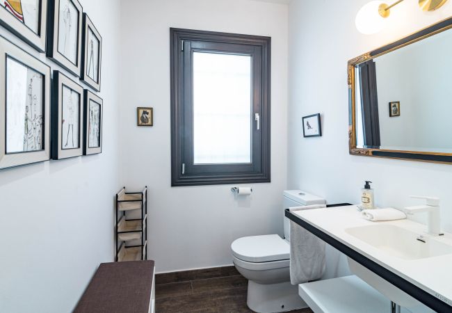 Villa i San Pedro de Alcántara - Charming Andalusian 5-Bedroom Villa in Cortijo del Mar footsteps away from the beach Villa i San Pedro de Alcántara - Charming Andalusian 5-Bedroom Villa in Cortijo del Mar footsteps away from the beach