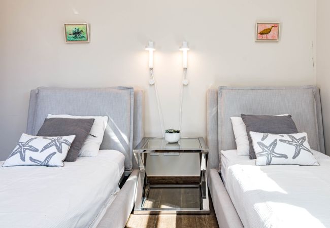 Villa i San Pedro de Alcántara - Charming Andalusian 5-Bedroom Villa in Cortijo del Mar footsteps away from the beach Villa i San Pedro de Alcántara - Charming Andalusian 5-Bedroom Villa in Cortijo del Mar footsteps away from the beach