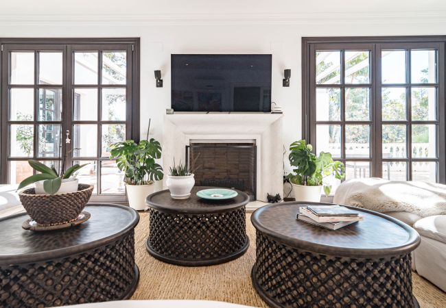 Villa i San Pedro de Alcántara - Charming Andalusian 5-Bedroom Villa in Cortijo del Mar footsteps away from the beach Villa i San Pedro de Alcántara - Charming Andalusian 5-Bedroom Villa in Cortijo del Mar footsteps away from the beach