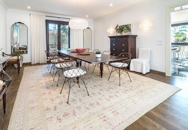 Villa i San Pedro de Alcántara - Charming Andalusian 5-Bedroom Villa in Cortijo del Mar footsteps away from the beach Villa i San Pedro de Alcántara - Charming Andalusian 5-Bedroom Villa in Cortijo del Mar footsteps away from the beach