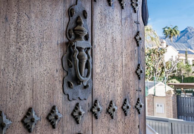 Villa i San Pedro de Alcántara - Charming Andalusian 5-Bedroom Villa in Cortijo del Mar footsteps away from the beach Villa i San Pedro de Alcántara - Charming Andalusian 5-Bedroom Villa in Cortijo del Mar footsteps away from the beach