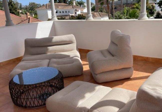 Villa i San Pedro de Alcántara - Charming Andalusian 5-Bedroom Villa in Cortijo del Mar footsteps away from the beach Villa i San Pedro de Alcántara - Charming Andalusian 5-Bedroom Villa in Cortijo del Mar footsteps away from the beach