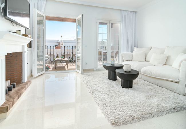 Lägenhet i Marbella - Exclusively Modern 2-Bedroom Apartment in Aloha Pueblo Lägenhet i Marbella - Exclusively Modern 2-Bedroom Apartment in Aloha Pueblo